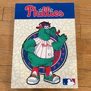 Philadelphia Phillies Phanatic Mascot Puzzle - 500 pieces - iconic puzzles NWT